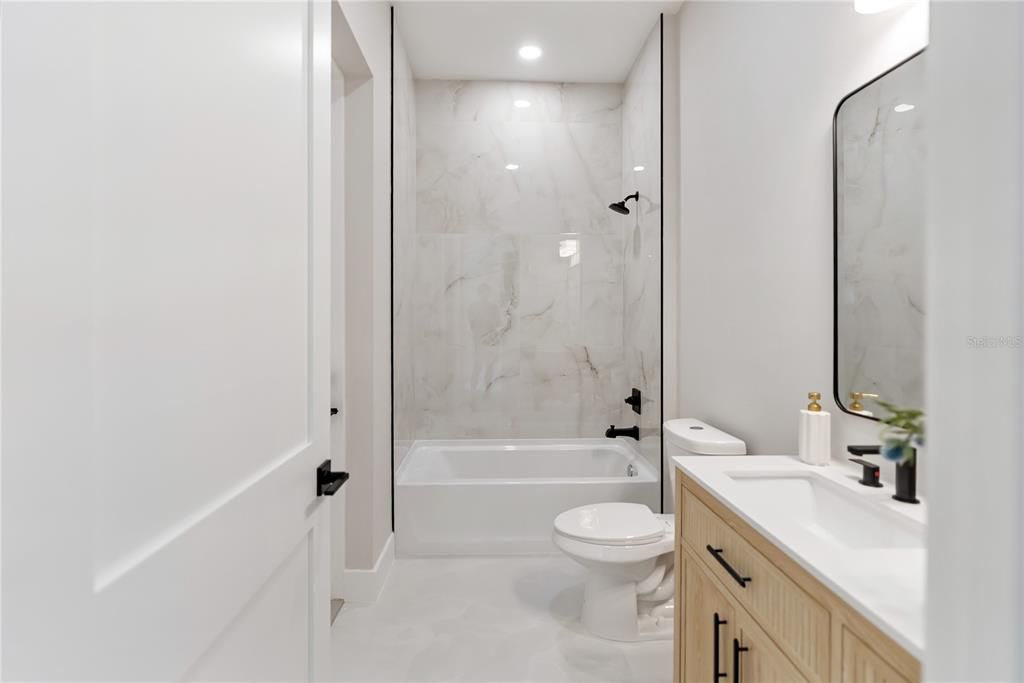 En Venta: $529,900 (4 camas, 2 baños, 1857 Pies cuadrados)