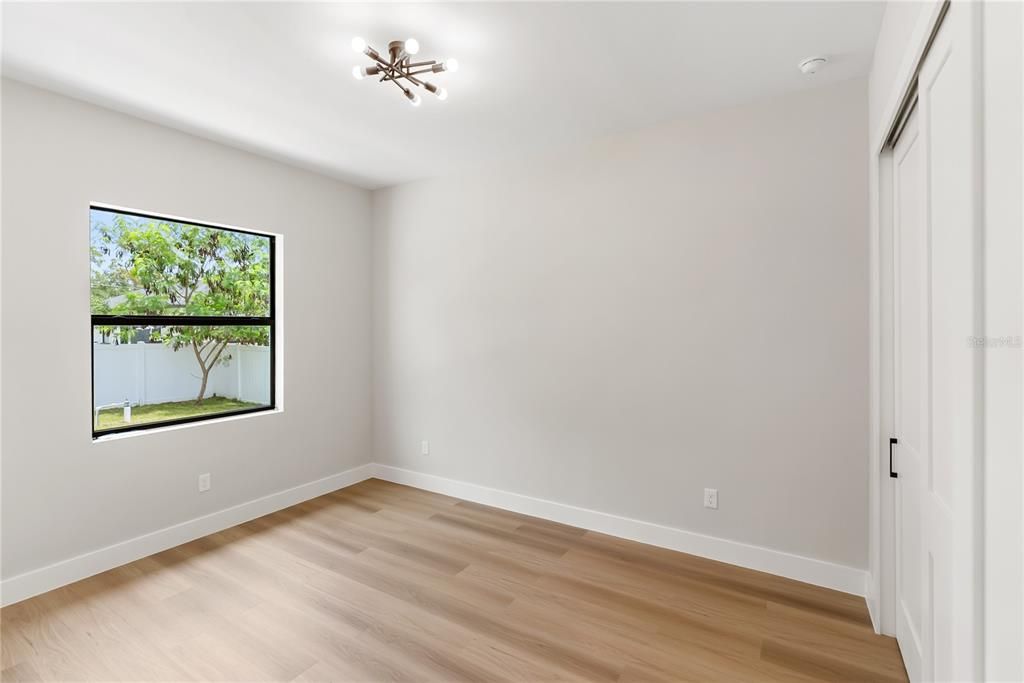 En Venta: $529,900 (4 camas, 2 baños, 1857 Pies cuadrados)