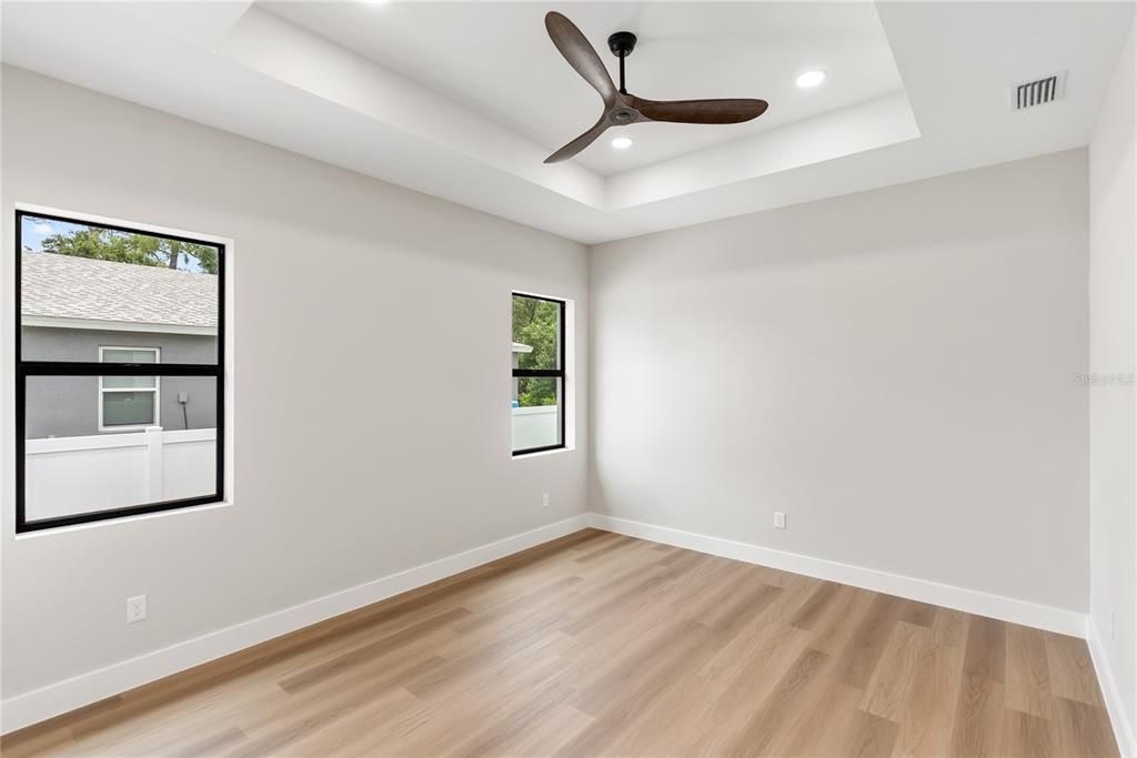 En Venta: $529,900 (4 camas, 2 baños, 1857 Pies cuadrados)