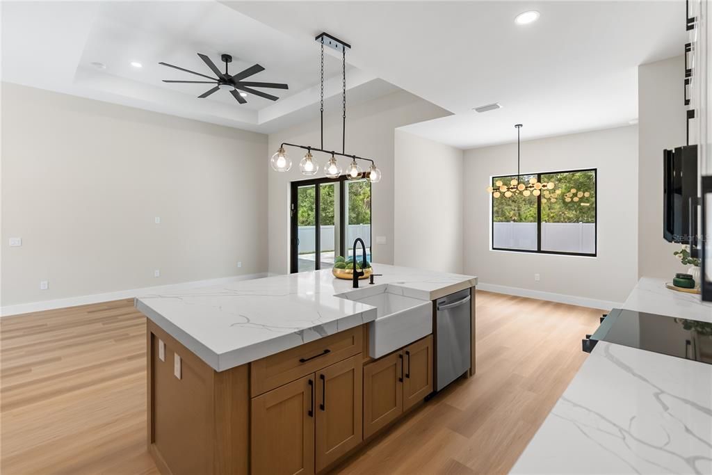 En Venta: $529,900 (4 camas, 2 baños, 1857 Pies cuadrados)
