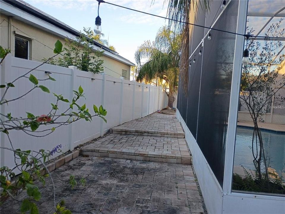 For Rent: $3,100 (4 beds, 3 baths, 2598 Square Feet)