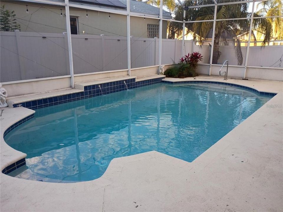 For Rent: $3,100 (4 beds, 3 baths, 2598 Square Feet)