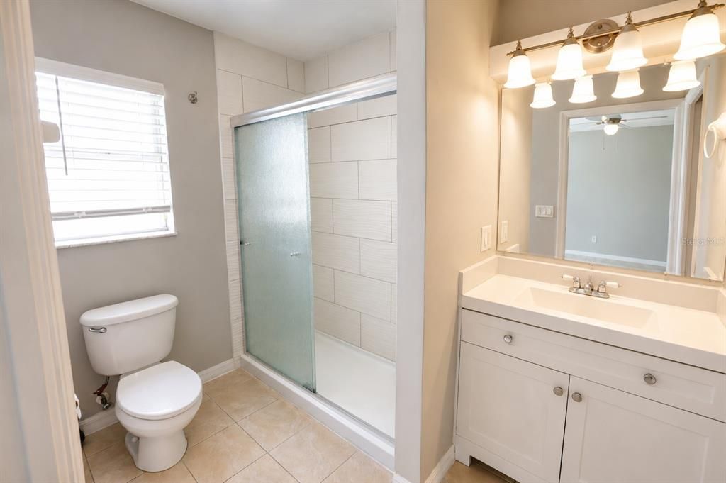 En Venta: $270,000 (3 camas, 2 baños, 1166 Pies cuadrados)