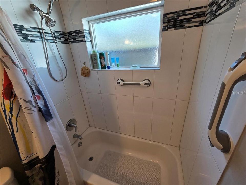 В аренду: $2,950 (3 спален, 2 ванн, 1242 Квадратных фут)
