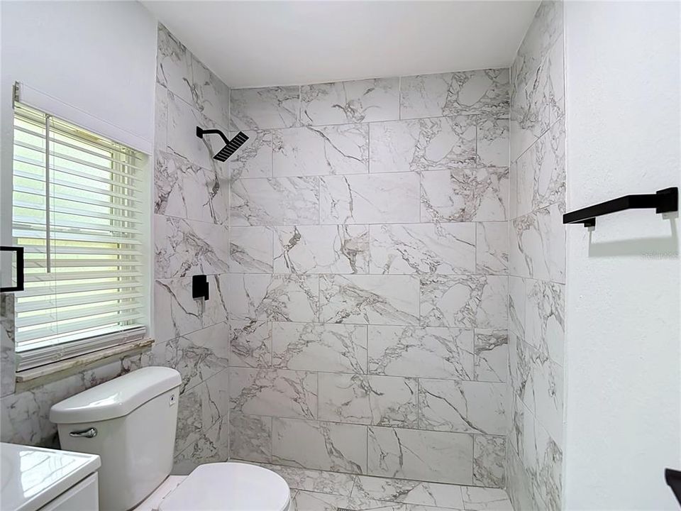 En Venta: $280,000 (2 camas, 2 baños, 832 Pies cuadrados)