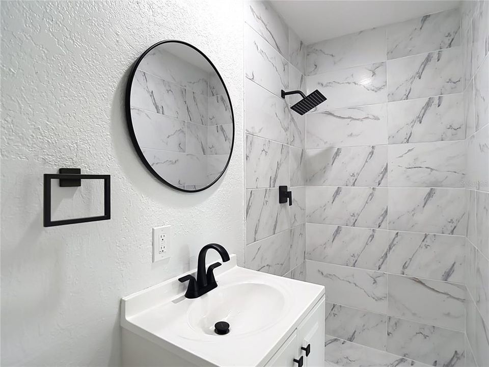 En Venta: $280,000 (2 camas, 2 baños, 832 Pies cuadrados)