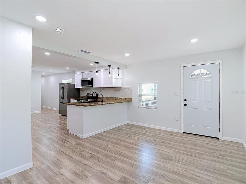 En Venta: $280,000 (2 camas, 2 baños, 832 Pies cuadrados)