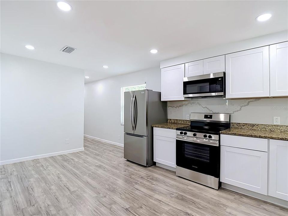 En Venta: $280,000 (2 camas, 2 baños, 832 Pies cuadrados)