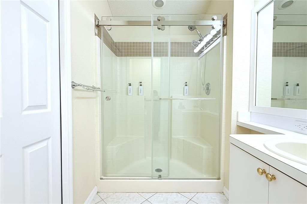 В аренду: $2,200 (3 спален, 2 ванн, 1643 Квадратных фут)
