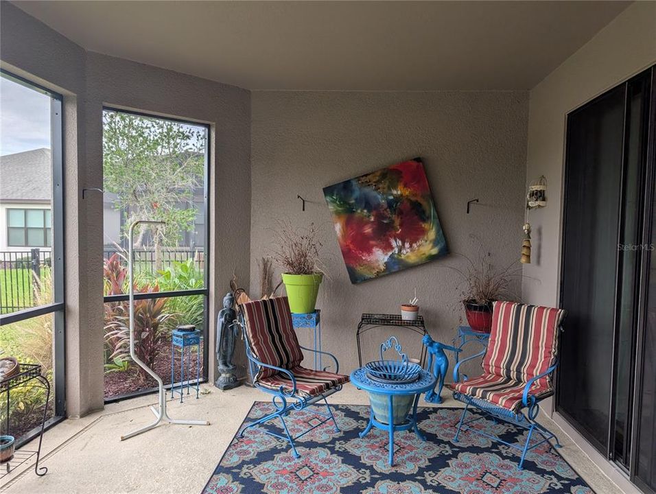 Active With Contract: $420,000 (2 beds, 2 baths, 1988 Square Feet)