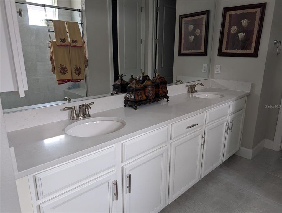 Active With Contract: $420,000 (2 beds, 2 baths, 1988 Square Feet)