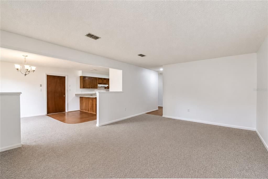 En Venta: $224,900 (3 camas, 2 baños, 1725 Pies cuadrados)