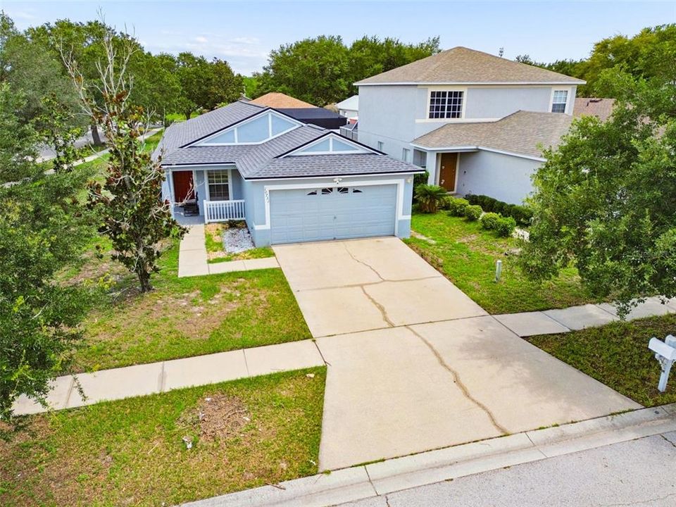 For Sale: $325,000 (3 beds, 2 baths, 1471 Square Feet)