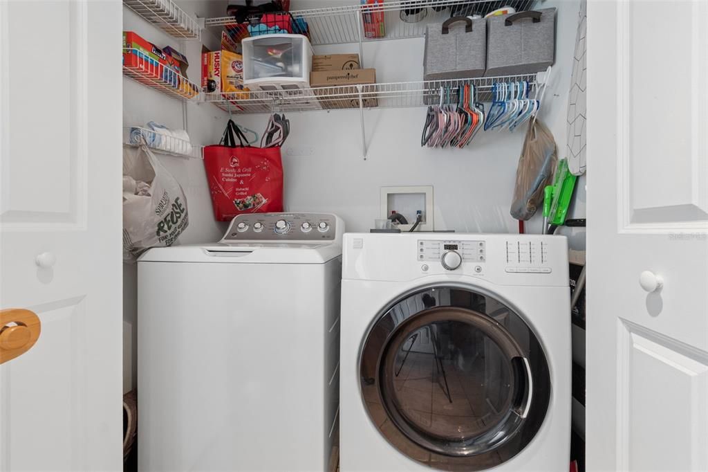 For Sale: $325,000 (3 beds, 2 baths, 1471 Square Feet)