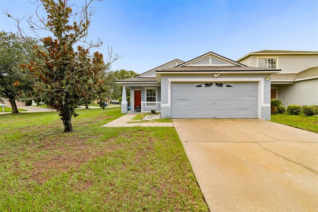 For Sale: $325,000 (3 beds, 2 baths, 1471 Square Feet)