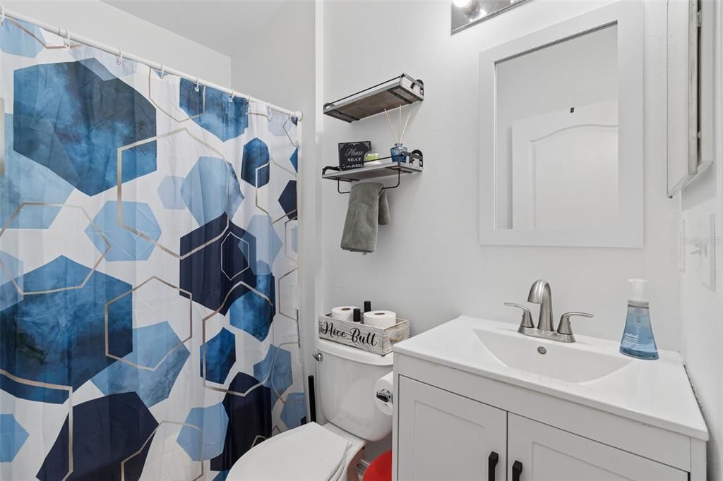 For Sale: $325,000 (3 beds, 2 baths, 1471 Square Feet)