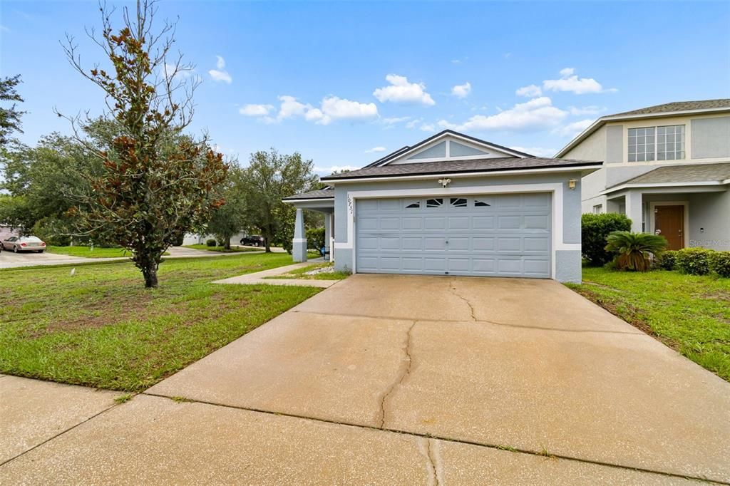 For Sale: $325,000 (3 beds, 2 baths, 1471 Square Feet)