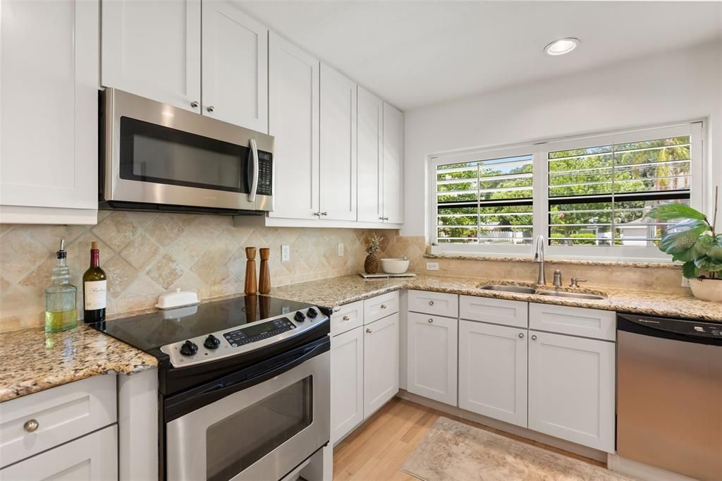 For Sale: $679,900 (3 beds, 3 baths, 1874 Square Feet)