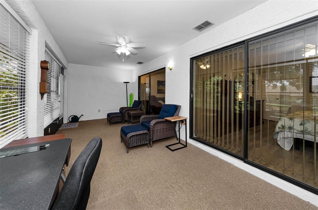 En Venta: $299,900 (2 camas, 2 baños, 1360 Pies cuadrados)