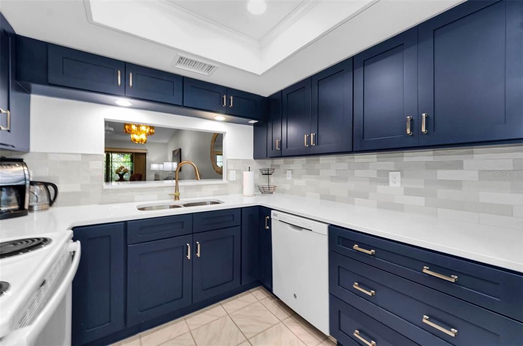 En Venta: $299,900 (2 camas, 2 baños, 1360 Pies cuadrados)