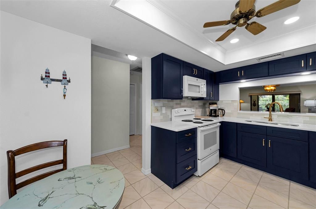 En Venta: $299,900 (2 camas, 2 baños, 1360 Pies cuadrados)