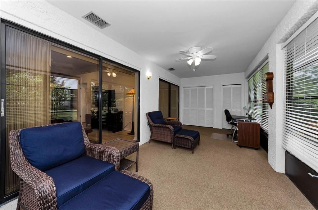En Venta: $299,900 (2 camas, 2 baños, 1360 Pies cuadrados)