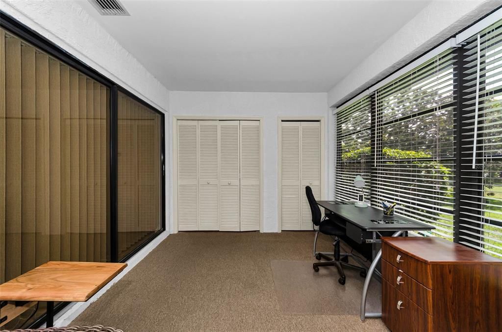 En Venta: $299,900 (2 camas, 2 baños, 1360 Pies cuadrados)