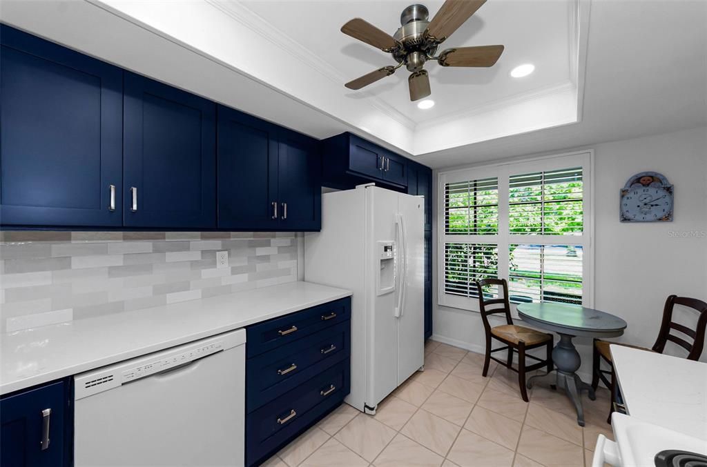 En Venta: $299,900 (2 camas, 2 baños, 1360 Pies cuadrados)