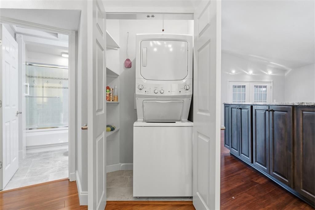 For Sale: $999,300 (4 beds, 3 baths, 1724 Square Feet)