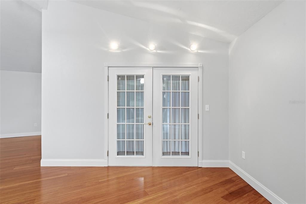For Sale: $999,300 (4 beds, 3 baths, 1724 Square Feet)