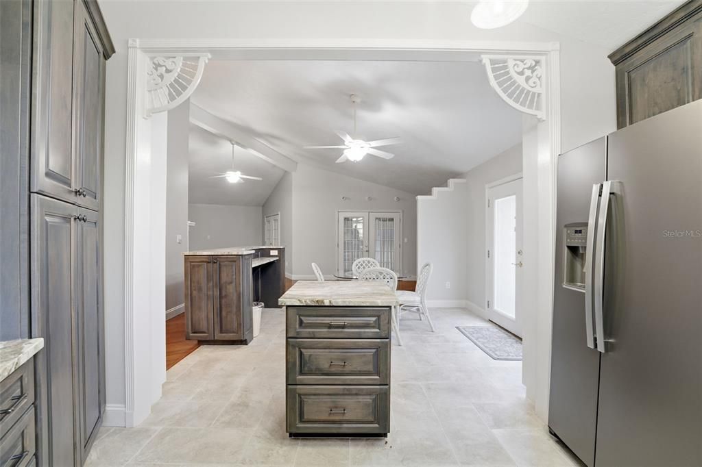 For Sale: $999,300 (4 beds, 3 baths, 1724 Square Feet)
