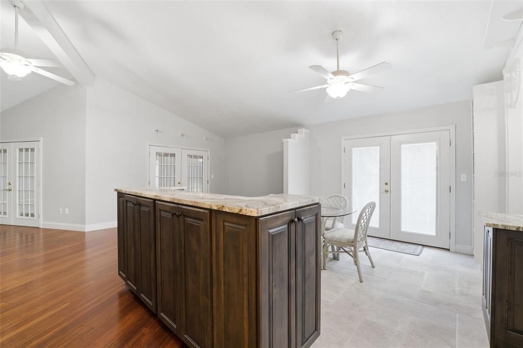 For Sale: $999,300 (4 beds, 3 baths, 1724 Square Feet)