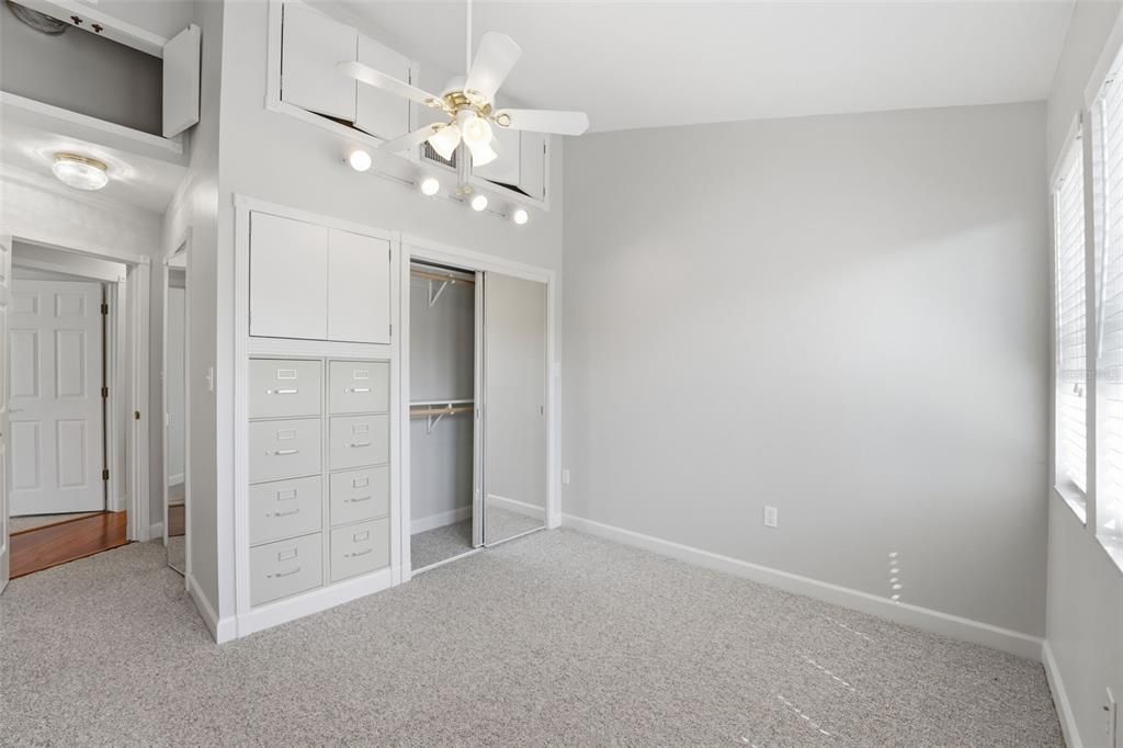 For Sale: $999,300 (4 beds, 3 baths, 1724 Square Feet)
