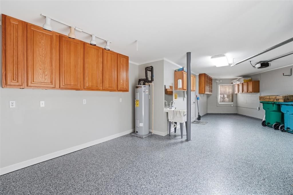 For Sale: $999,300 (4 beds, 3 baths, 1724 Square Feet)