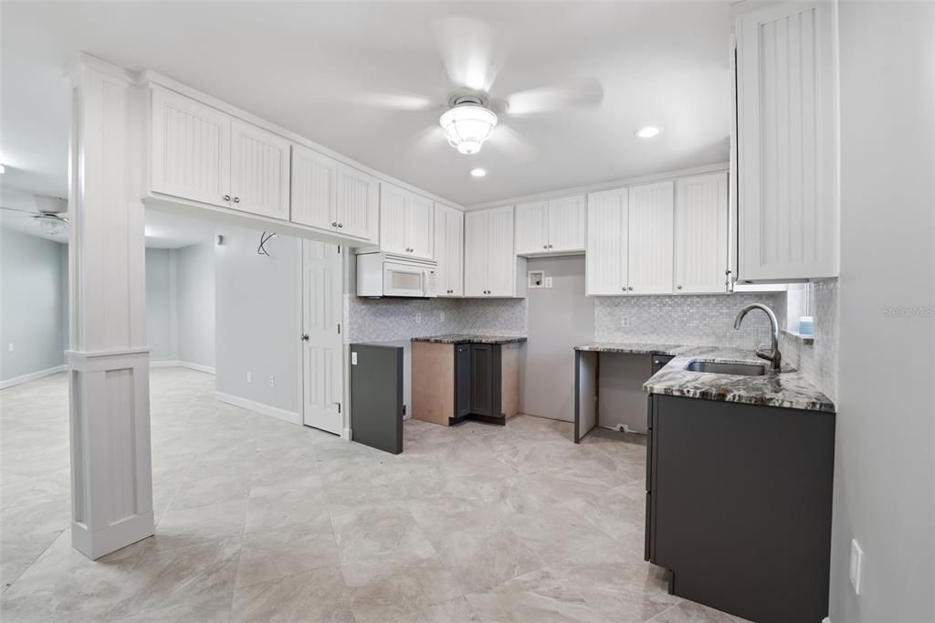 For Sale: $999,300 (4 beds, 3 baths, 1724 Square Feet)