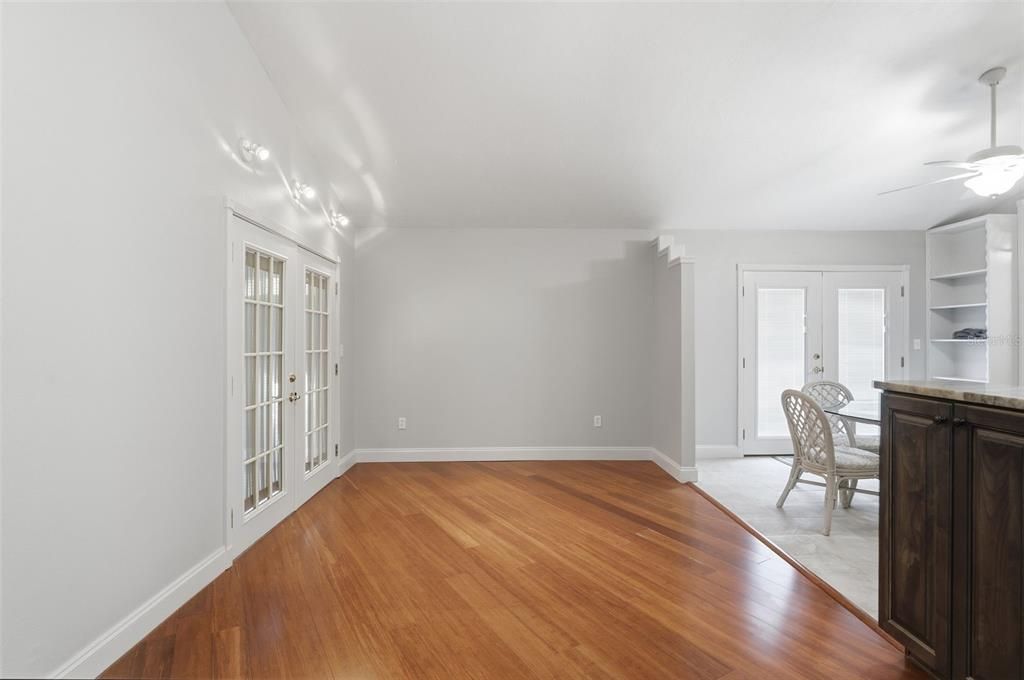 For Sale: $999,300 (4 beds, 3 baths, 1724 Square Feet)