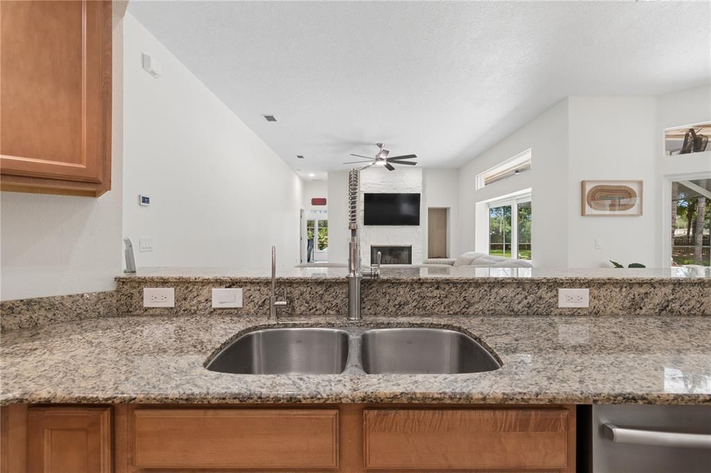En Venta: $1,100,000 (4 camas, 3 baños, 3259 Pies cuadrados)