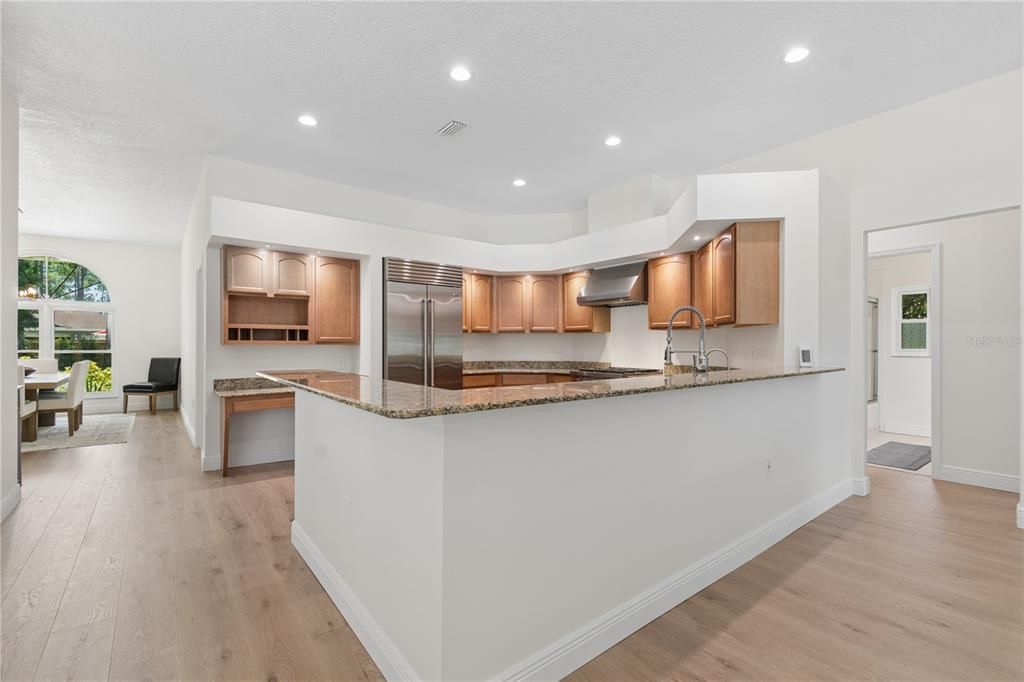 En Venta: $1,100,000 (4 camas, 3 baños, 3259 Pies cuadrados)