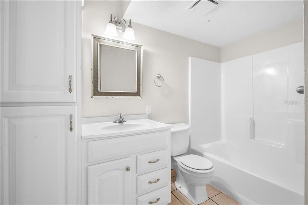 For Sale: $113,000 (1 beds, 1 baths, 576 Square Feet)