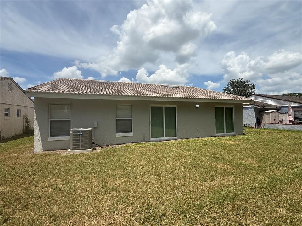 For Rent: $2,200 (3 beds, 2 baths, 1554 Square Feet)