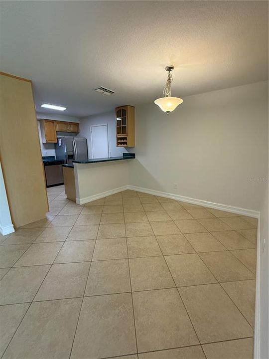 For Rent: $2,200 (3 beds, 2 baths, 1554 Square Feet)