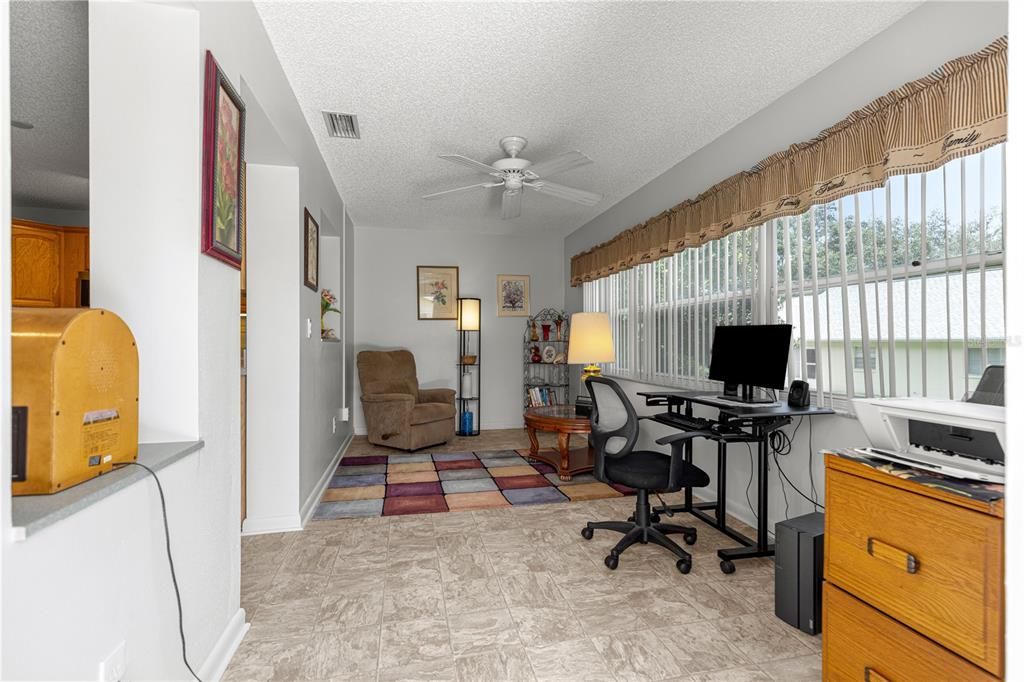 For Sale: $199,900 (2 beds, 2 baths, 1375 Square Feet)