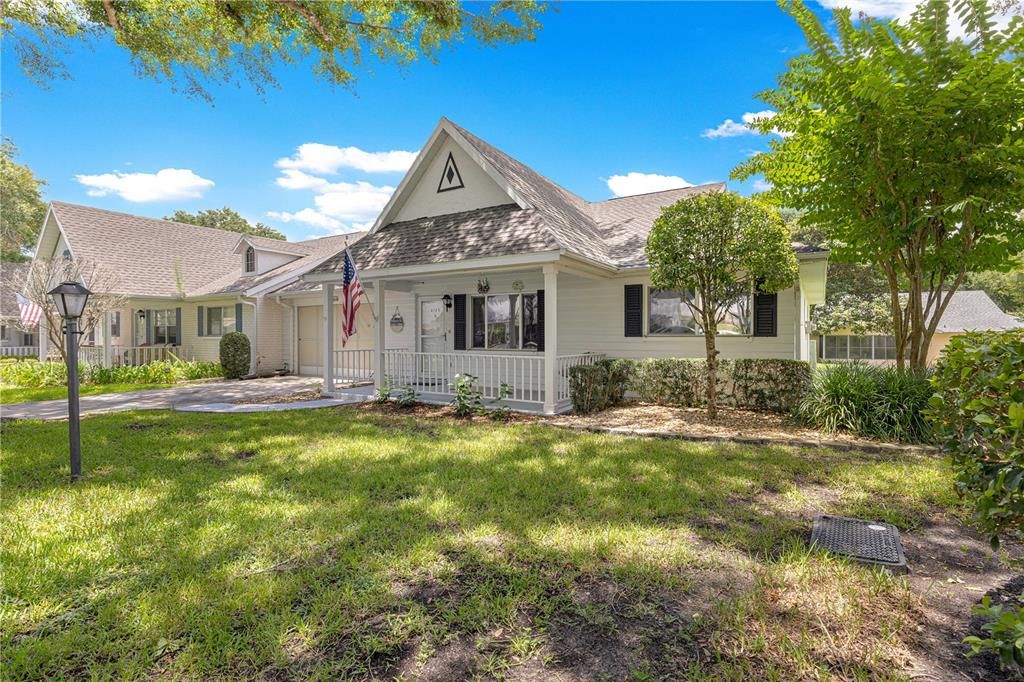 For Sale: $199,900 (2 beds, 2 baths, 1375 Square Feet)