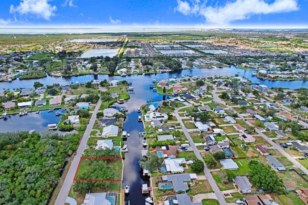 En Venta: $380,000 (0.29 acres)