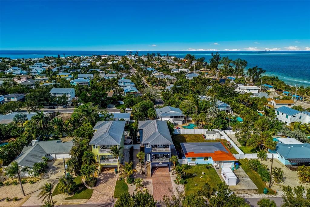 For Sale: $2,985,000 (4 beds, 3 baths, 2567 Square Feet)