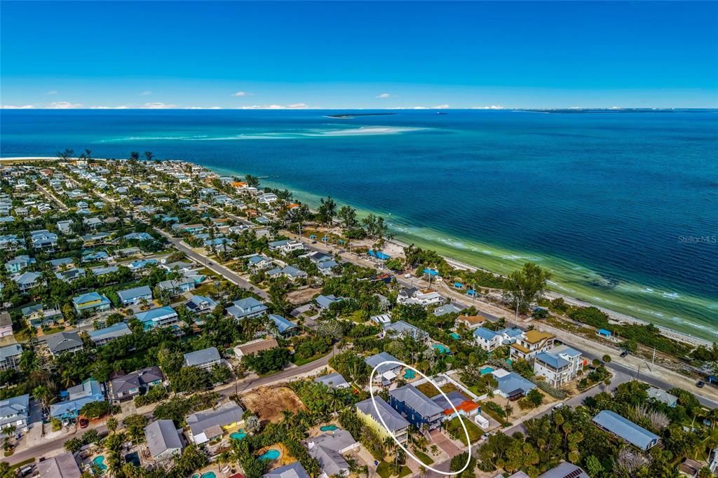 For Sale: $2,985,000 (4 beds, 3 baths, 2567 Square Feet)