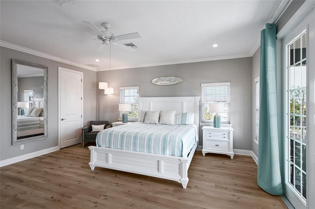 For Sale: $2,985,000 (4 beds, 3 baths, 2567 Square Feet)