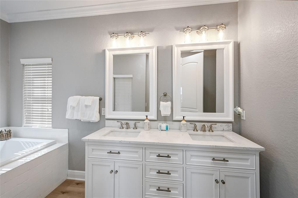 For Sale: $2,985,000 (4 beds, 3 baths, 2567 Square Feet)