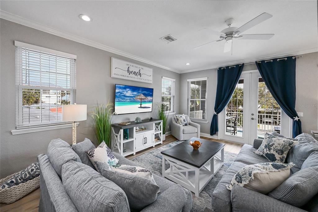 For Sale: $2,985,000 (4 beds, 3 baths, 2567 Square Feet)