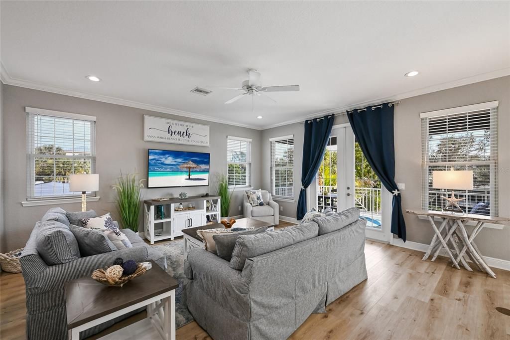 For Sale: $2,985,000 (4 beds, 3 baths, 2567 Square Feet)